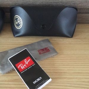 NWOT • RAY-BAN • CASE ONLY LG.